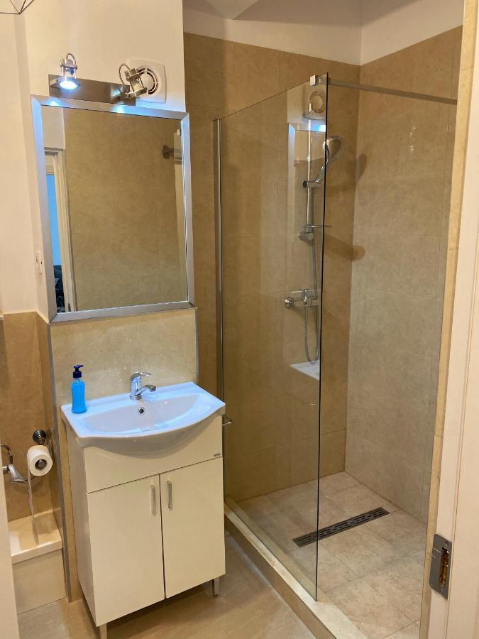 Royal Reed Apartments Navodari Ngoại thất bức ảnh